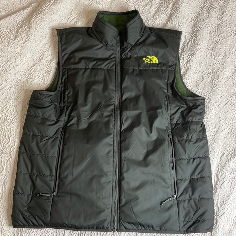 Men’s Hunter Green The North Face Zipper Vest XL LIKE NEW